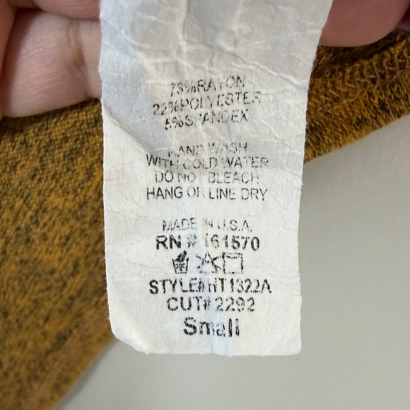 Haptics Mustard Yellow Stretch Blouse Size Small - Picture 9 of 13